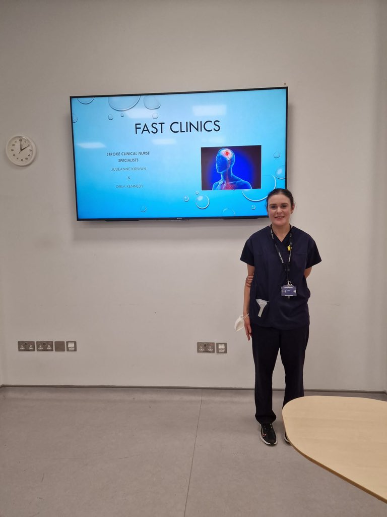 Stroke CNS @Julieannek91 presented #FAST Clinics at this weeks #MixandMunch 💡Educating staff how to recognise the signs and symptoms of Stroke 🧠 Early recognition is key 🔑 #StrokeRecognition #StrokeEducation #StrokeManagement #TimeIsBrain #SJHNursing #SharedLearning