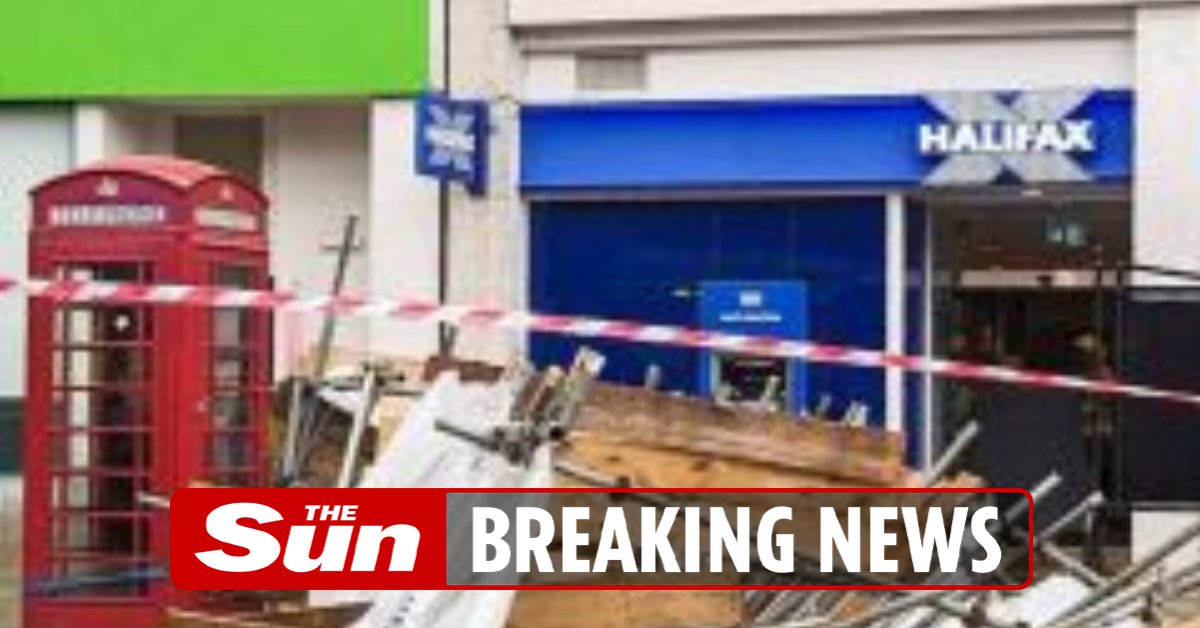 The Sun On Twitter Woman Rushed To Hospital After Being Crushed By