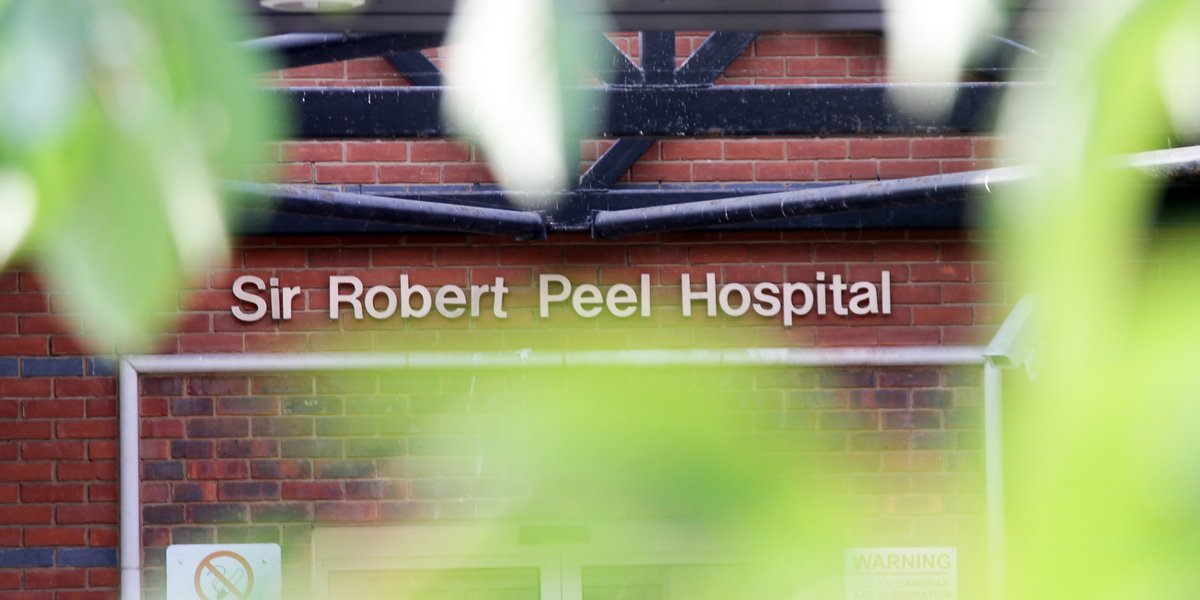 🏥 In the last 11 days, over 1,500 people have sought help at our Sir Robert Peel and Samuel Johnson Community Hospital urgent treatment centres - and every single one was seen, cared for and discharged in under four hours. (1/2)