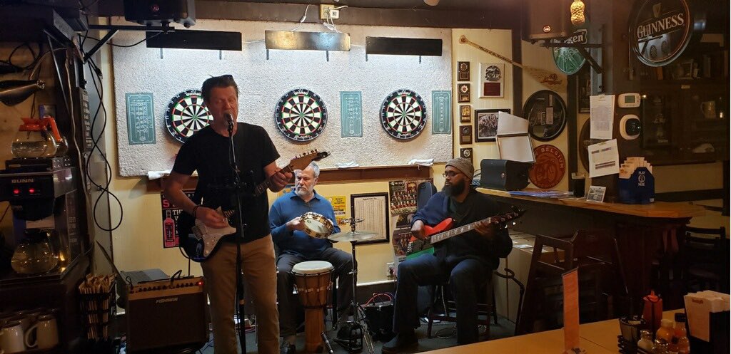 <a href="/GrooveDrs3/">GrooveDrs3</a> operating last night at <a href="/ThePeanutBarrel/">The Peanut Barrel</a> - always good time, good people 😎.  #groovedrs3 @