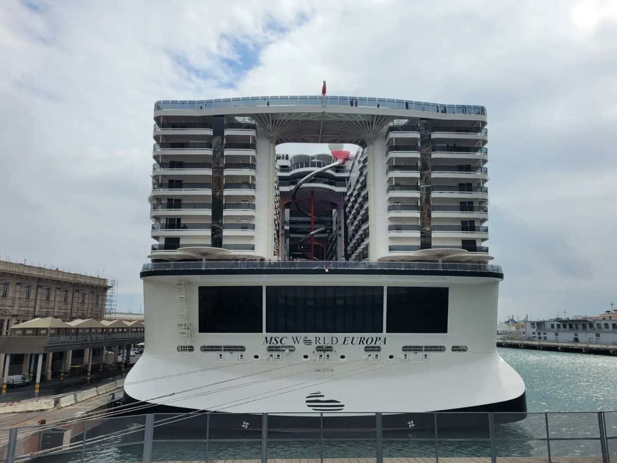 CrociereCurios1's tweet photo. Oggi a Genova è arrivata #MscWorldEuropa

#msccrociere #msccruise #escursioni #msccruzeiros #msckreuzfahrten #mscvoyagerclub #msccruiseofficial #mscyachtclub #mscproduction #mscdreams https://t.co/d5q6nCmsiF