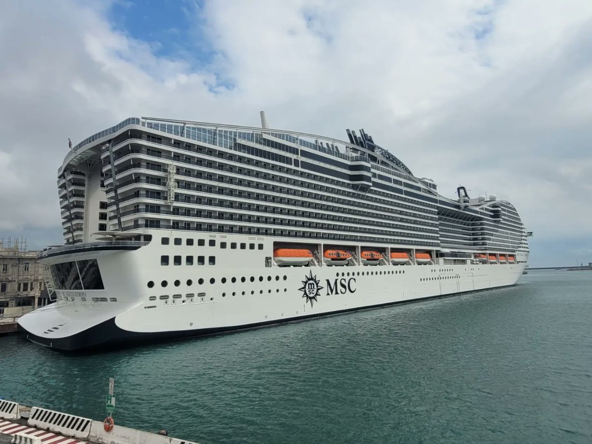 CrociereCurios1's tweet photo. Oggi a Genova è arrivata #MscWorldEuropa

#msccrociere #msccruise #escursioni #msccruzeiros #msckreuzfahrten #mscvoyagerclub #msccruiseofficial #mscyachtclub #mscproduction #mscdreams https://t.co/d5q6nCmsiF
