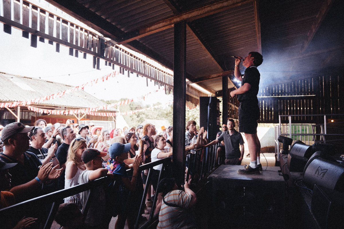 Tag your suggestions for who should support us in our big Scottish Summer shows in July 👇☀️ dancingontables.co.uk/tickets 📷 Sam Crowston