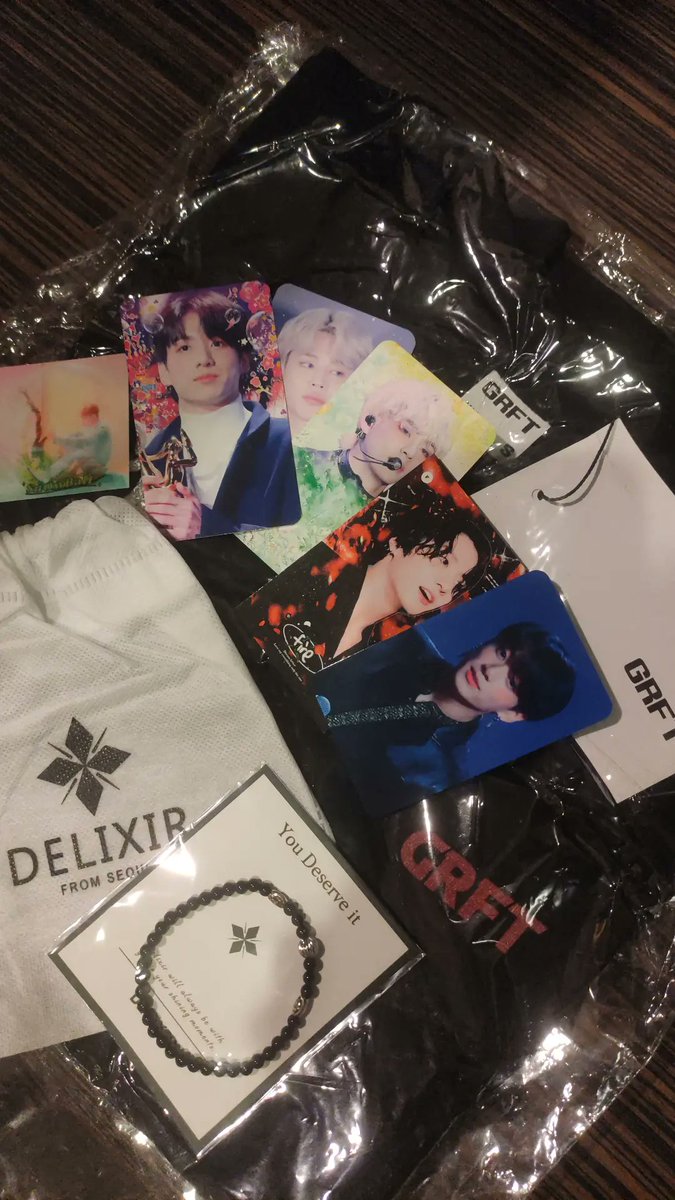 ggukieeejoy's tweet photo. Yay! My grft long sleeve tee and delixir bracelet came home today! Thank you so much @baselineshop for the very smooth transaction and very accommodating! Deserve ko to so much! To more budols! Advance happy birthday to me π₯³ππ₯°π«Άπβ¨ https://t.co/jXFA5T4SaE