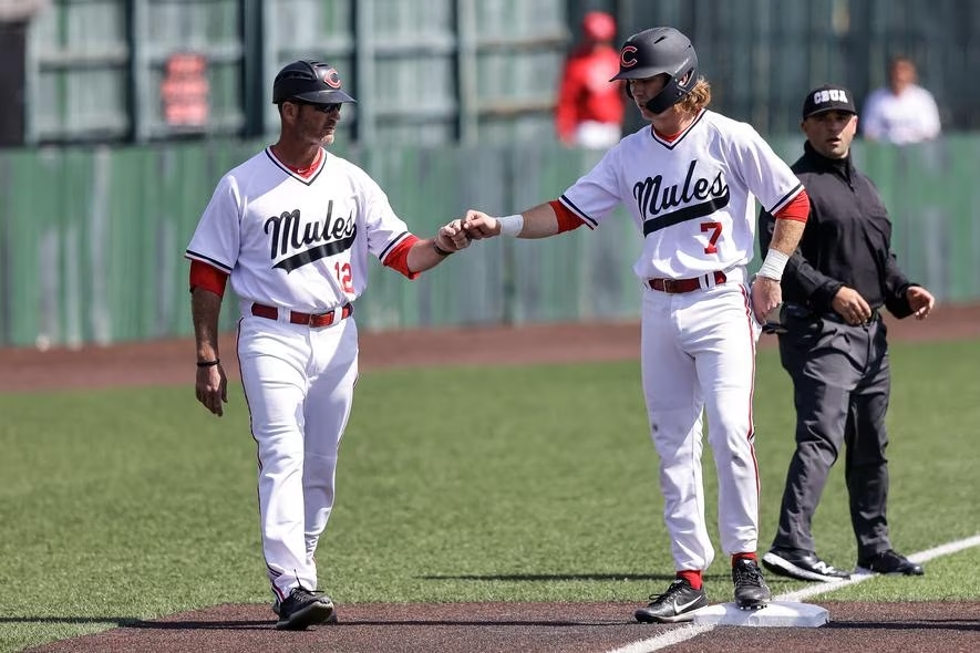 NCAADII's tweet photo. #D2BSB powerhouses were making moves this week in Turner Sports' Wayne Cavadi's Power 🔟👀

@Mules_Baseball 🔥
@CMUMavsBaseball 💥
@ESU_Baseball 😱
@QUHawksBaseball 💪

🔗: https://t.co/Wsdw5p5LUd https://t.co/zi4rSgpzRm