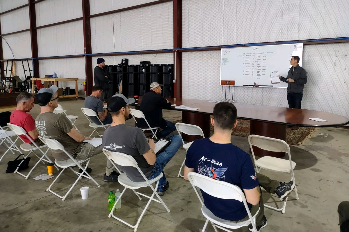 DauntlessAir's tweet photo. Every year at annual training we hold sessions in which our #pilots, #mechanics & #crewchiefs share lessons learned from previous seasons & opportunities for improvement in the coming year.
These talks & daily debriefs are critical tools for #fireaviation safety. #wearedauntless https://t.co/NnGm156lmc