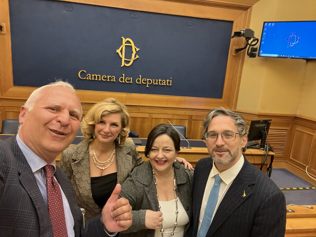 DanieleImprota's tweet photo. A @Montecitorio #ConferenzaStampa #DietaMediterranea per #promuovere #opportunità #commerciali #Italia e #USA delle #imprese #MadeinItaly. #Grazie a @simo_billi, @RParlamentare, #GiusiMalcangi, #tutti i #relatori e @in20righe_news #AlessandroCavaglia’ #ConfassociazioniDigital https://t.co/hc89emeSAf