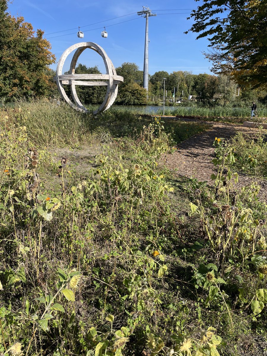 Eftelflags's tweet photo. Diepe rouw. Floriade komt nooit meer terug. Als groot liefhebber hier een paar sfeershots zodat we dit fantastische event nooit vergeten. https://t.co/BFoBHmHGRs
