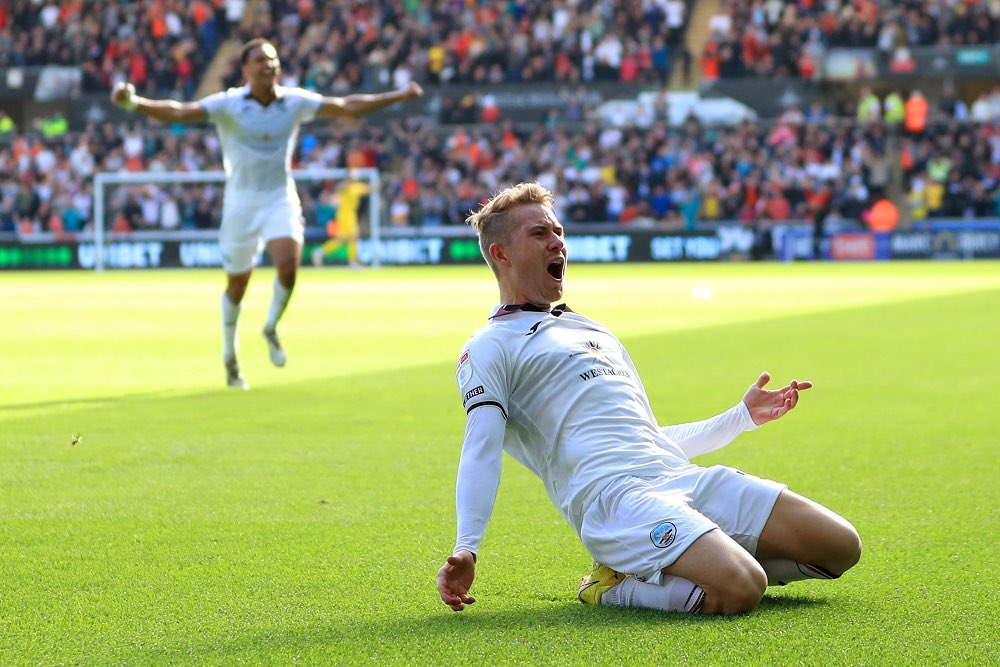 TheSwanPortal's tweet photo. 𝐓𝐎𝐏 𝐒𝐂𝐎𝐑𝐄𝐑𝐒

5th most goals in the Championship so far this season…

𝗝𝗼𝗲𝗹 𝗣𝗶𝗿𝗼𝗲 𝟭𝟳
𝗟𝗶𝗮𝗺 𝗖𝘂𝗹𝗹𝗲𝗻 𝟴
𝗢𝗹𝗶𝘃𝗶𝗲𝗿 𝗡𝘁𝗰𝗵𝗮𝗺 𝟲
𝗢𝗹𝗶 𝗖𝗼𝗼𝗽𝗲𝗿 𝟲

#swans🦢 https://t.co/NACUSWXNm2