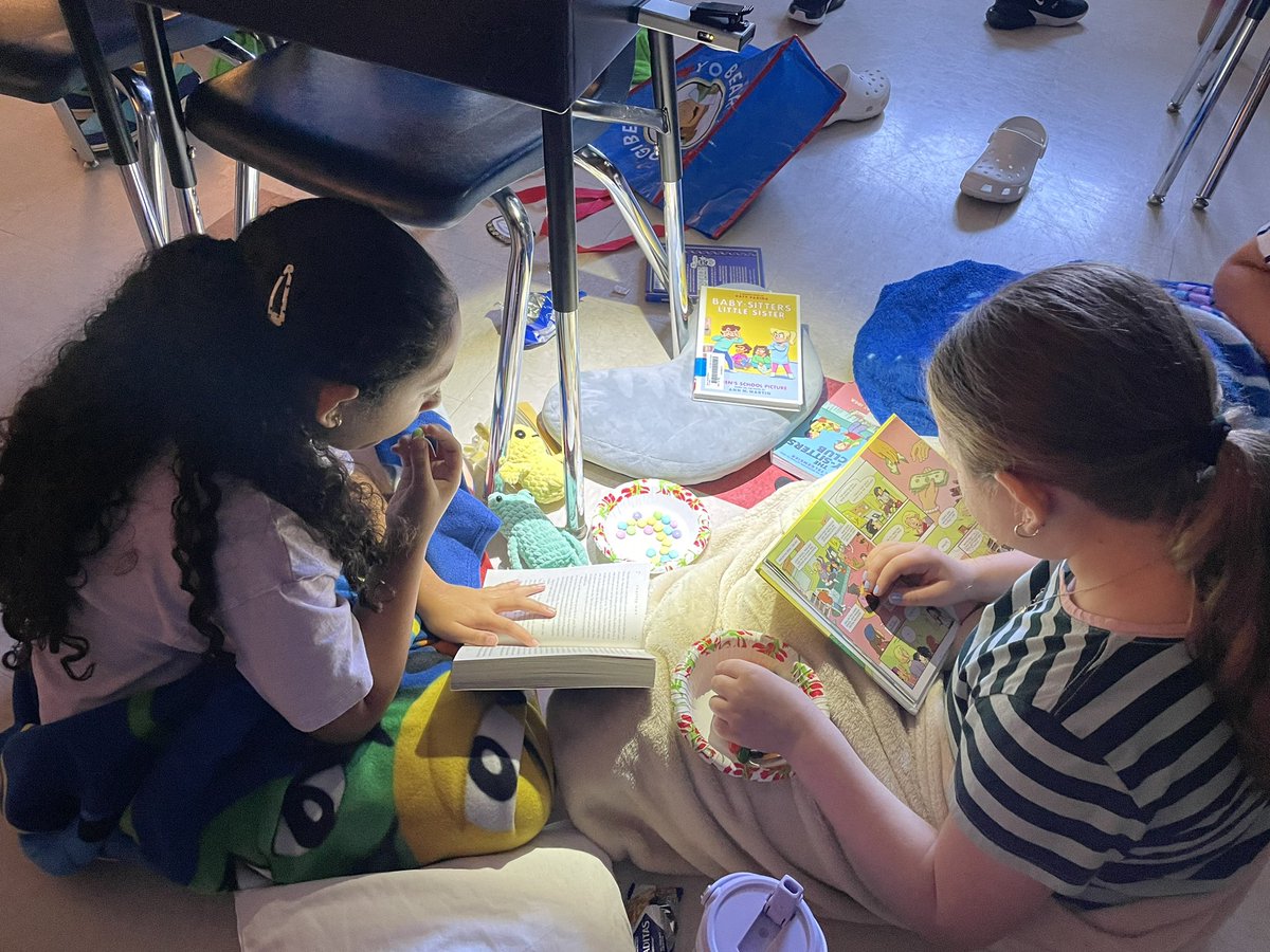 msjpascual's tweet photo. Fourth graders camping out with a good book! 📚📖🏕️ “Drop Everything And Read” day is in FULL effect! 
#dropeverythingandread
@NISDHoffmann https://t.co/9pGFoALDnp