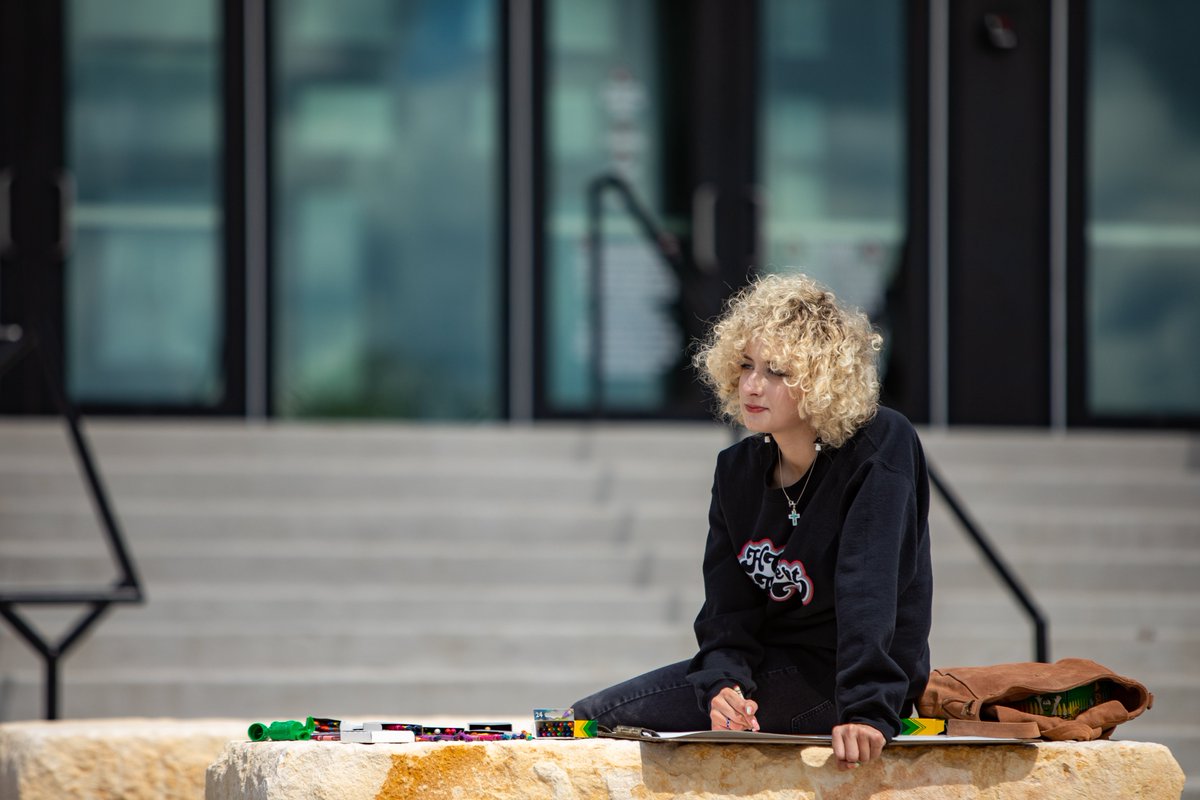 TAPPSart's tweet image. Awards have been given and only a few minutes left until you can find out who won! The exhibit hall opens at 11AM! #TAPPSart