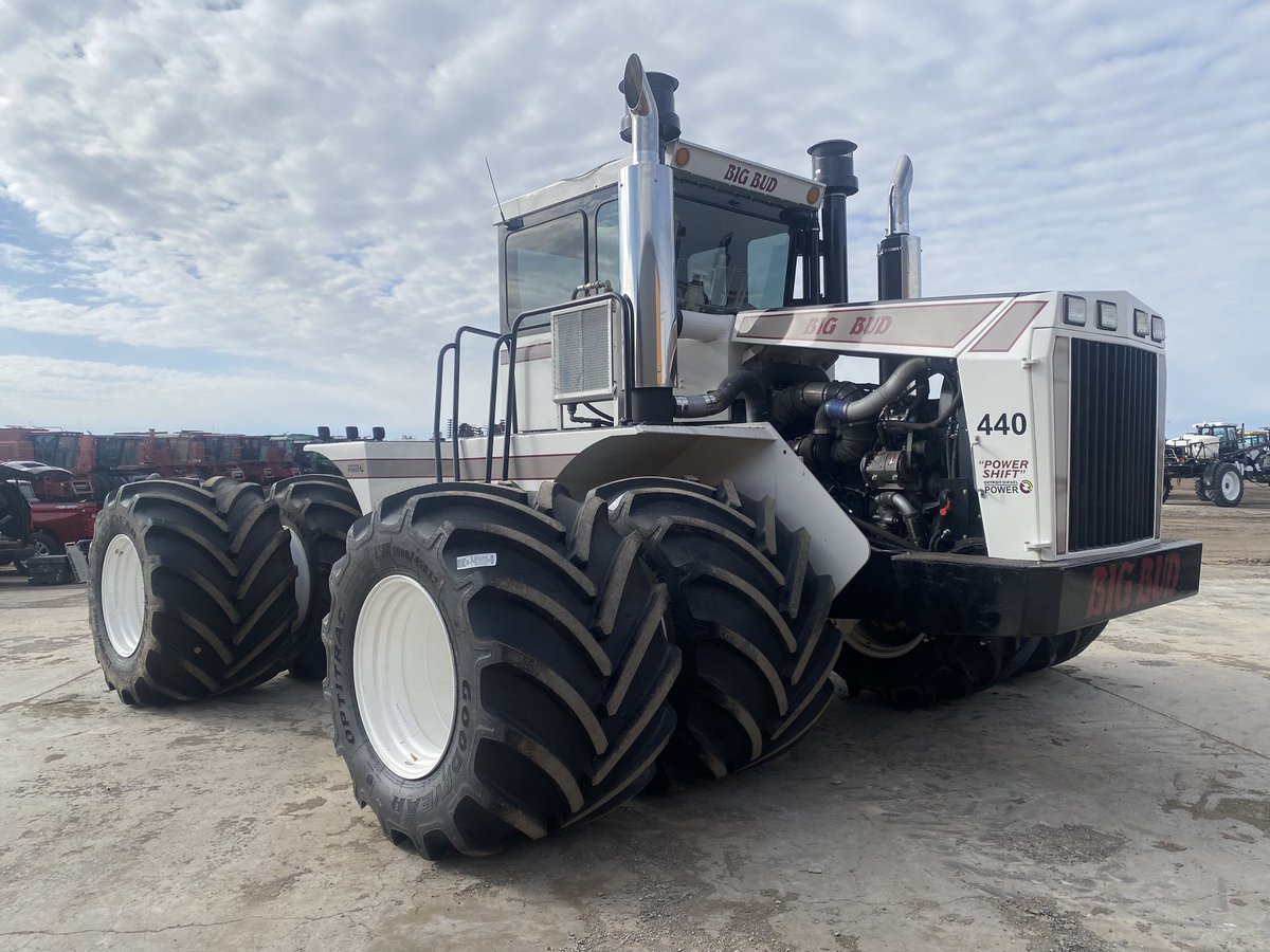ScottSloan6164's tweet photo. #bigbud 450 has a nice new LSdub stance. #mini747 #LSWTires @GoodyearFarm https://t.co/gt4XjyWeV7