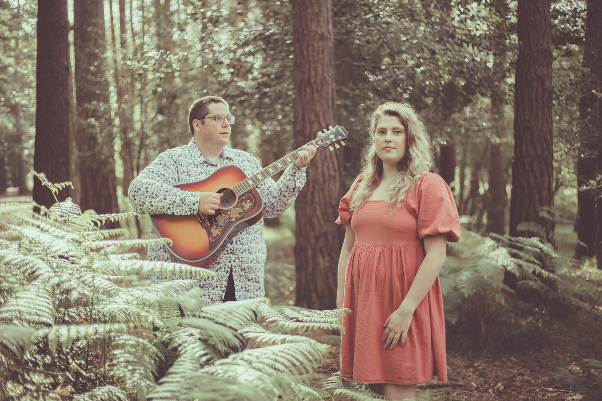 We've been waiting for this since August, and it's finally here! Going to be a great night tomorrow as we support @longforthecoast alongside @Pegasusesband at @ForestArtsNM

Tickets available.
📷: @AsiaPracz

🦊🌉

#Foxbridge #GreenRoomLive #Acoustic #VocalDuo #Folk #NewForest