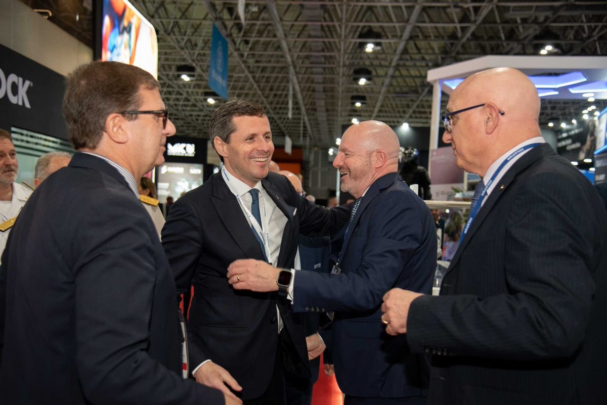 In visita ai padiglioni delle aziende italiane alla Fiera #Difesa e #Sicurezza #LAAD di #RioDeJaneiro per rafforzare la promozione del #SistemaPaese e l’intensificazione dei rapporti industriali nel #SudAmerica.