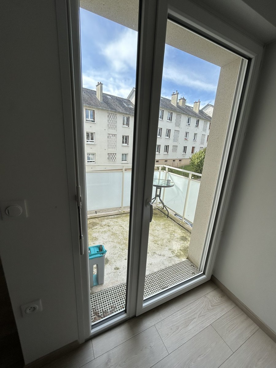 je rends mon appartement à Caen, le loyer est d’environ 550€ par mois, il fait environ 43m2, non meublé et est situé pas très loin du centre
rt appréciés, dm si intéressé :))
