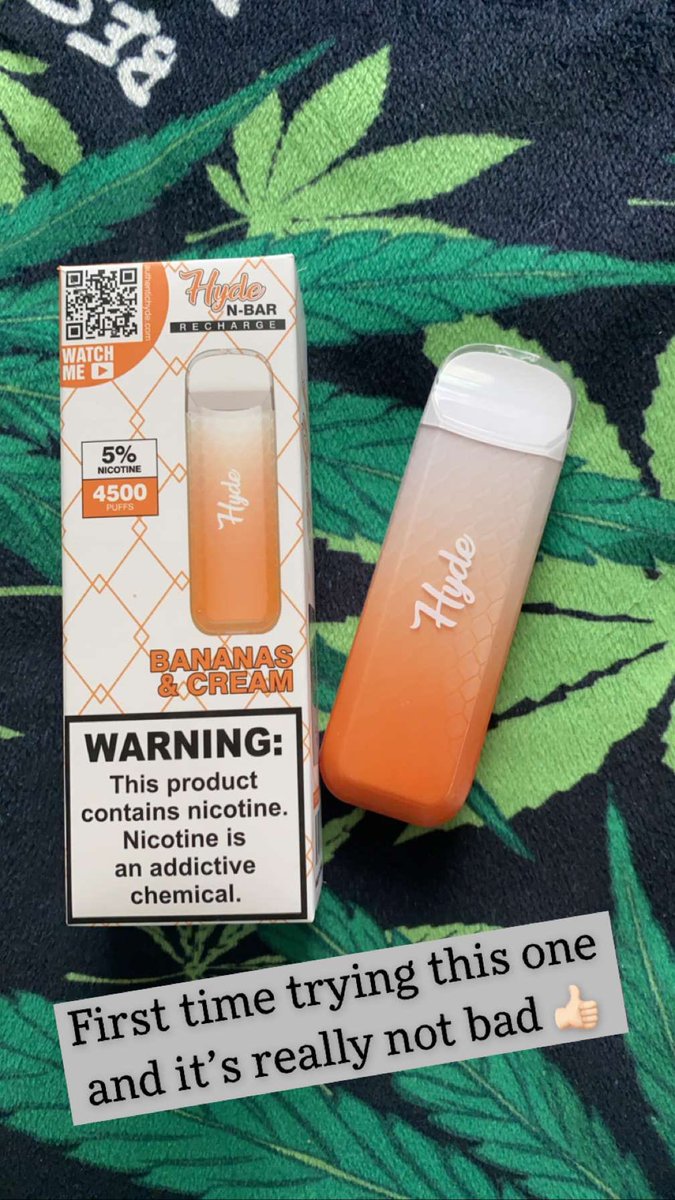 DOCMCPUFFINS420's tweet photo. Grabbed this vape when I was picking up my daily D8 cart and itβs not bad at all compared to an elfbar π€π» #smokenation #vapenation #hydenbar #hydevapes #nicotine #nicvape #hyde https://t.co/oY4BMQpo8R