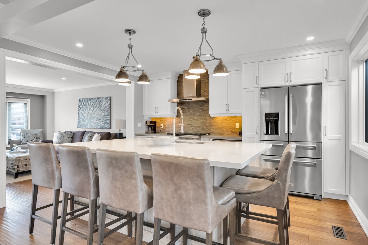 SRFRealtyGroup's tweet photo. New Listing!

1364 Winterberry Drive, Burlington
$1,899,000
4+1 Bed | 3+1 Bath | 2975 sq ft 

Executive home is located in prestigious Tyandaga and is the perfect home for a family.

https://t.co/7UftCX06xI https://t.co/cX7ODk0MRI