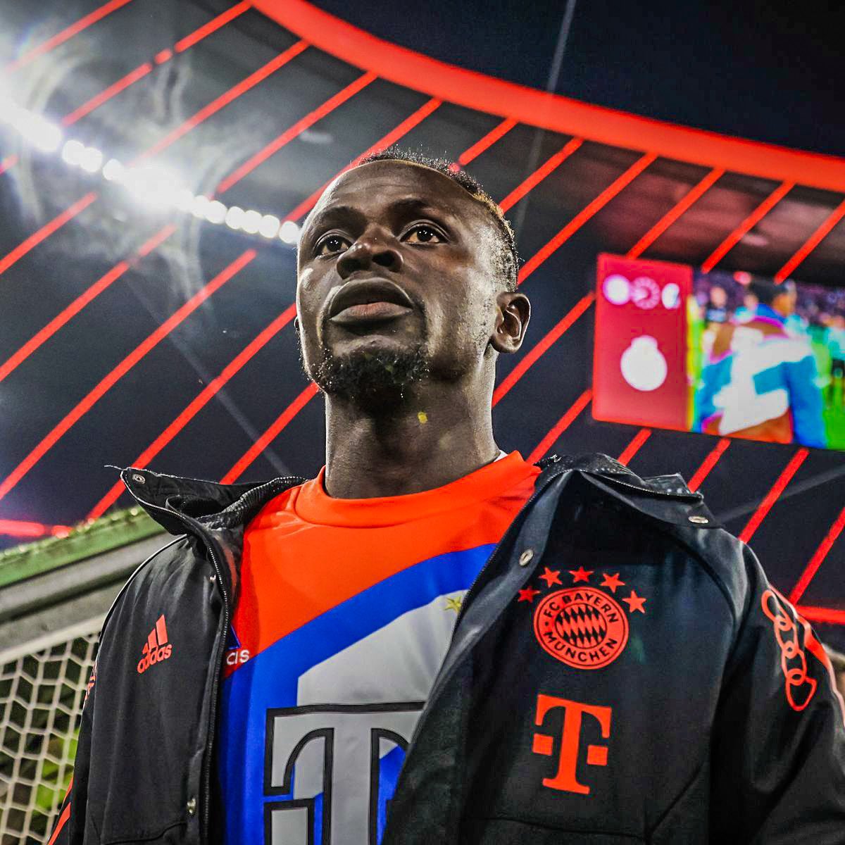 eurofootcom's tweet image. 🚨🔴 Mané &amp;amp; Sané had a fight in the Bayern dressing room after the loss vs Man City yesterday. 

Mané approached Sané for the way he was speaking and gave him a blow to the lip. Other players had to intervene, reports @SPORTBILD.