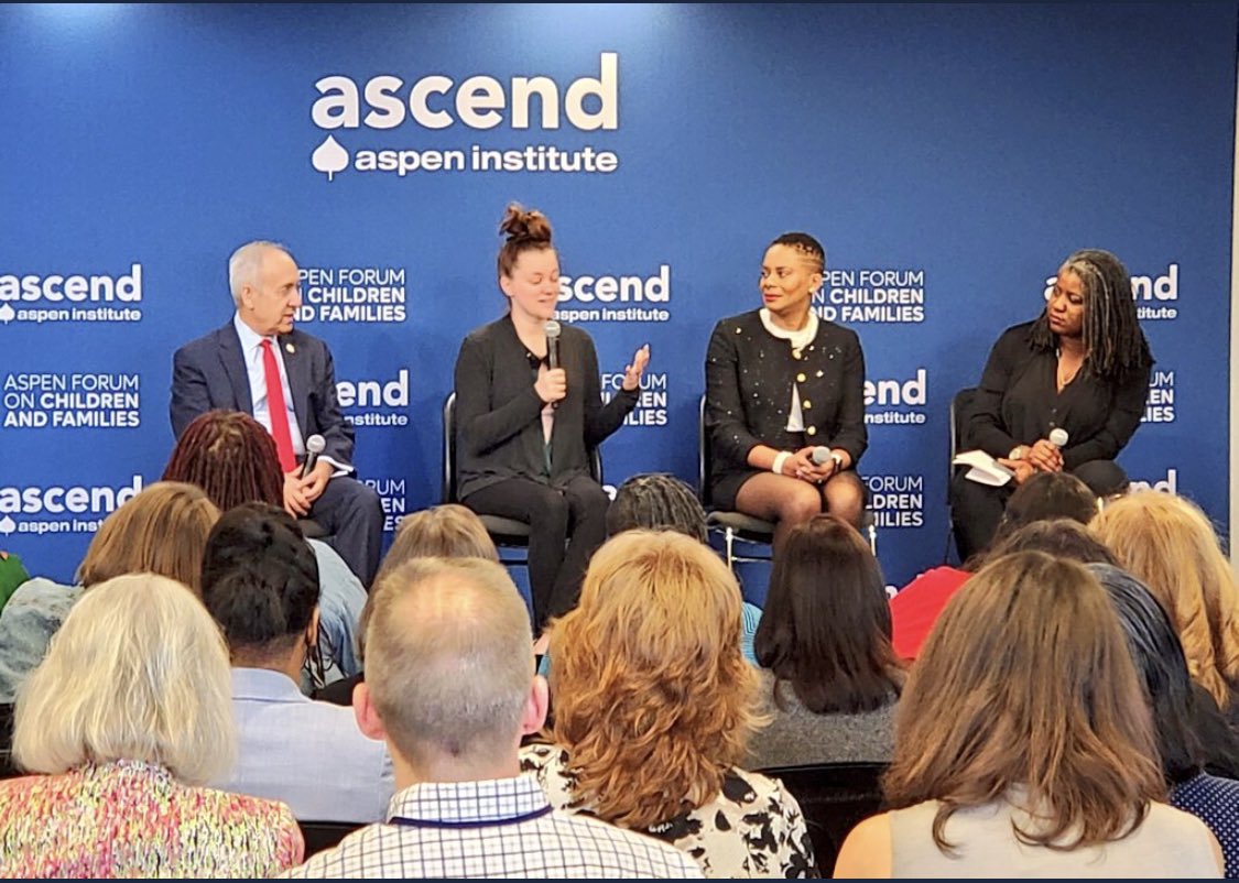 This panel spoke truth to power about the critical need to support student parents on college campuses at the @AspenAscend Forum on Children and Families. This discussion is relevant to our work at cc’s esp b/c April is #CCMonth @chastitylord @HowardCC @CCTrustees