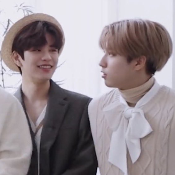 kidshaikyuu's tweet photo. “ its me its you its us and love “ kid 1 + kid 2 = seungsung a thread https://t.co/kquVvVKWk4