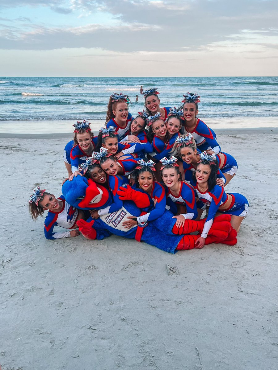 UMass Lowell Days of Giving has begun! Please support the UML Cheerleading program this giving day and inspire others to do the same. 

Please use the link below and select "cheerleading" in the designation field when you donate. Donate Here!
givecampus.com/s0k6nt