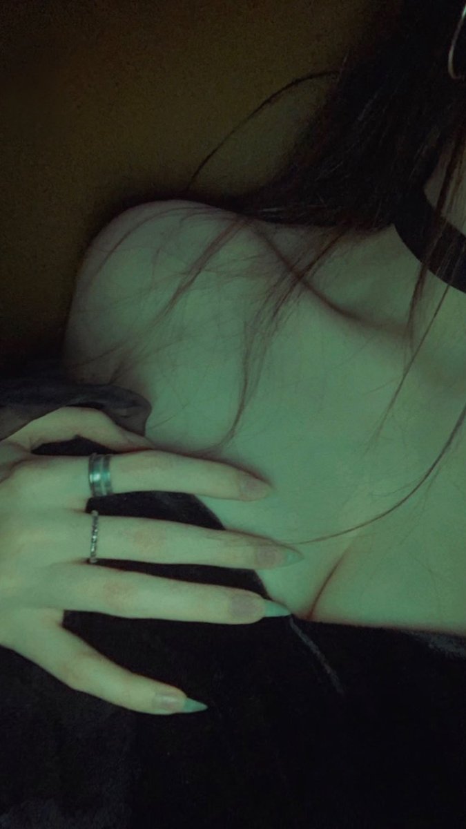 <3