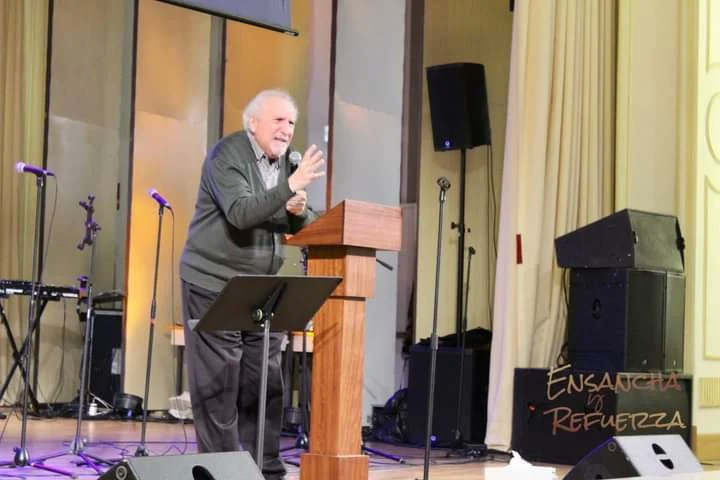 ibnalmansa's tweet photo. Sábado , Segundo día de retiro . 
Nos comparte la palabra nuestro hermano Luis Bermúdez  De la Iglesia @buenas_noticias_santiago 

#palabra #presencia #retironacional #ibn #buenasnoticias #pasión #generaciones https://t.co/IMrW2bun7X