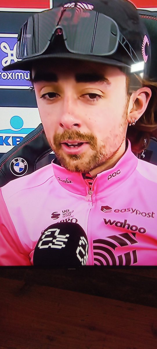 vicgosseye's tweet photo. Kan het zijn dat Urbanus in zijn jonge jaren coureur was 😄👍🚴‍♂️🇧🇪
#BrabantsePijl @Vannieuwkerke 
@BahamontesMag @cyclingflanders @FlandersClassic https://t.co/AGlCP5FvSE