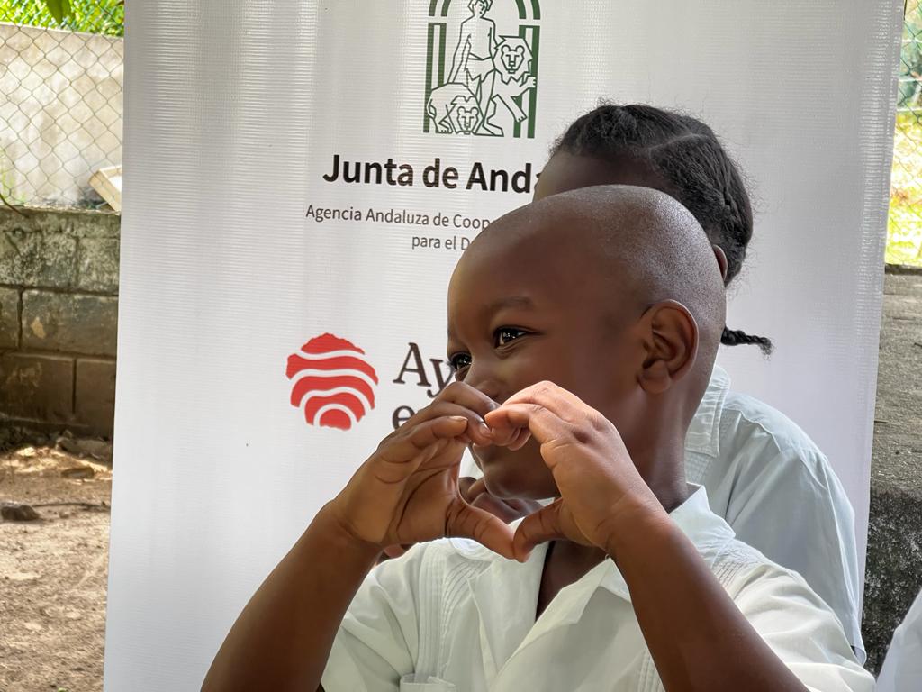 ayudaenaccion's tweet photo. En Honduras 🇭🇳 hoy se celebra la llegada de la etnia garífuna a territorio nacional y desde Ayuda en Acción celebramos el trabajo que junto a ellos y ellas realizamos para que nuevas generaciones tengan una vida plena, con derechos sociales y económicos. https://t.co/X2ig4lFdH3