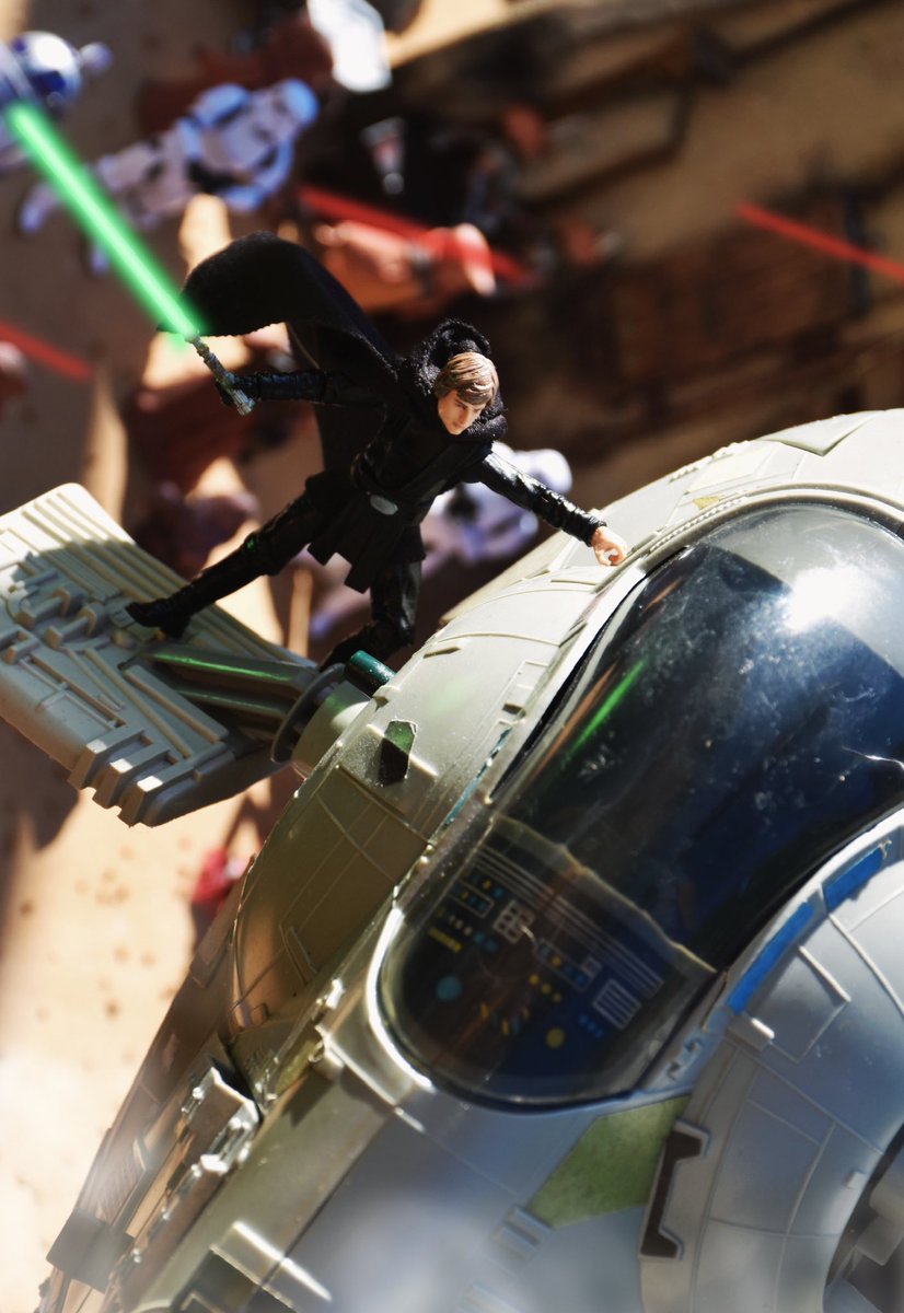 ReadFiveDesigns's tweet photo. Fett Escapes
#readfivestandingby 🚀
#kenner #hasbro #starwars375 #starwarspics #toyphotography #hasbrostarwars #TVC #thevintagecollection #slave1 #Firespray #TheMandalorian #TVC #starwarsvintage #lightsaber #skywalker #lukeskywalker https://t.co/vbELIpJehK