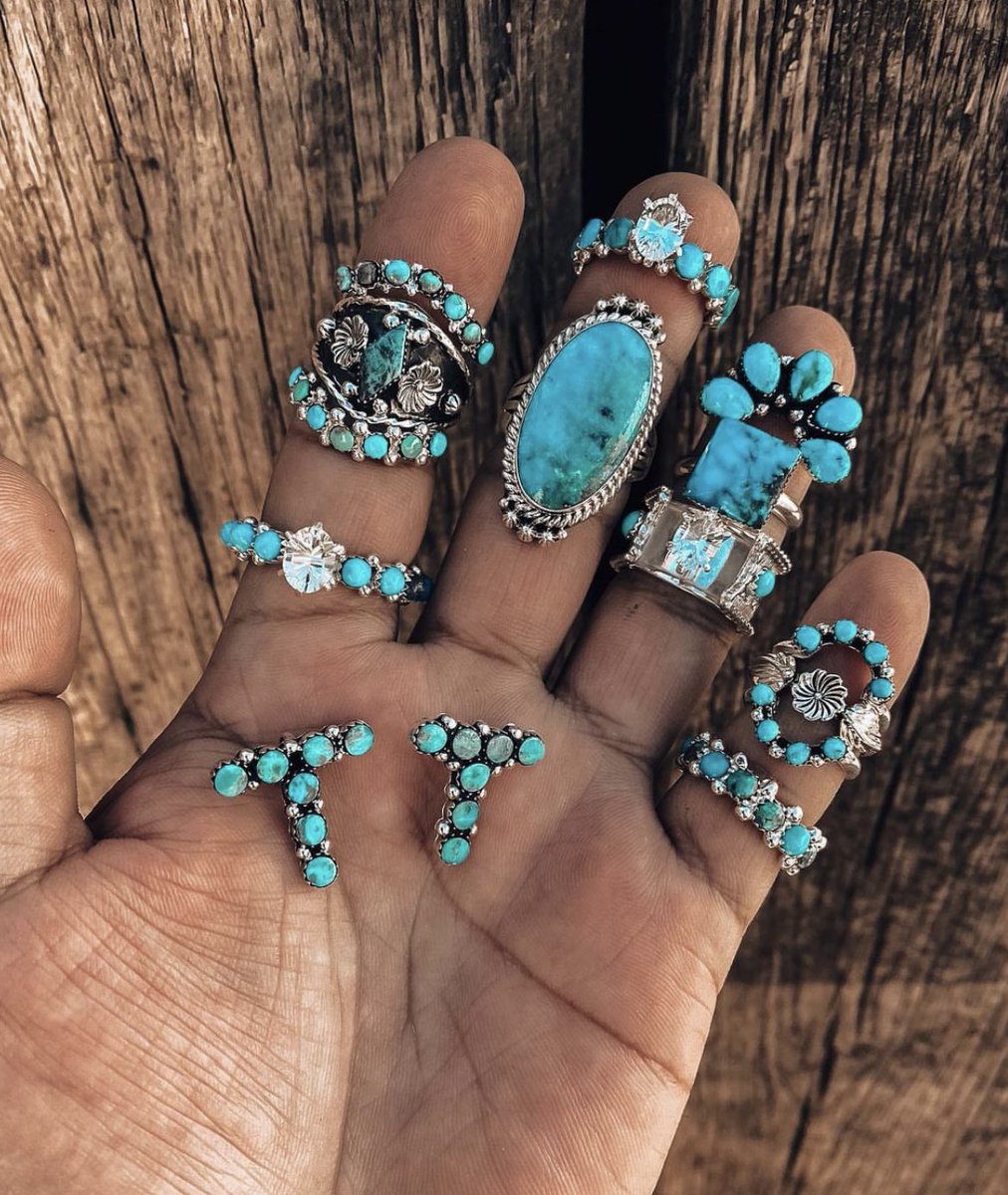 When they said “more the merrier”, y’all know they were talking about Turquoise! 💪⚡️✨

#turquoise #turquoisetuesday