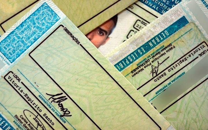 SenadoFederal's tweet photo. CCJ aprova inclusão de tipo sanguíneo e registro de doação de órgãos na CNH https://t.co/i9QP51nDRf https://t.co/rzLgv10yPp