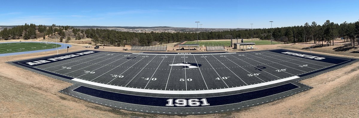 Great pic of the new <a href="/FieldTurf/">FieldTurf</a> #artificialturf at @AF_Academy Prep's Husky Football Field. Good luck to the Huskies as they prepare for DI competition and the future ahead of them. Thank you for your trust <a href="/AFPrepAthletics/">AF Prep Athletics</a>! 🏈🏟️

#GoHuskies🐺 #afprepfb #syntheticturf #football