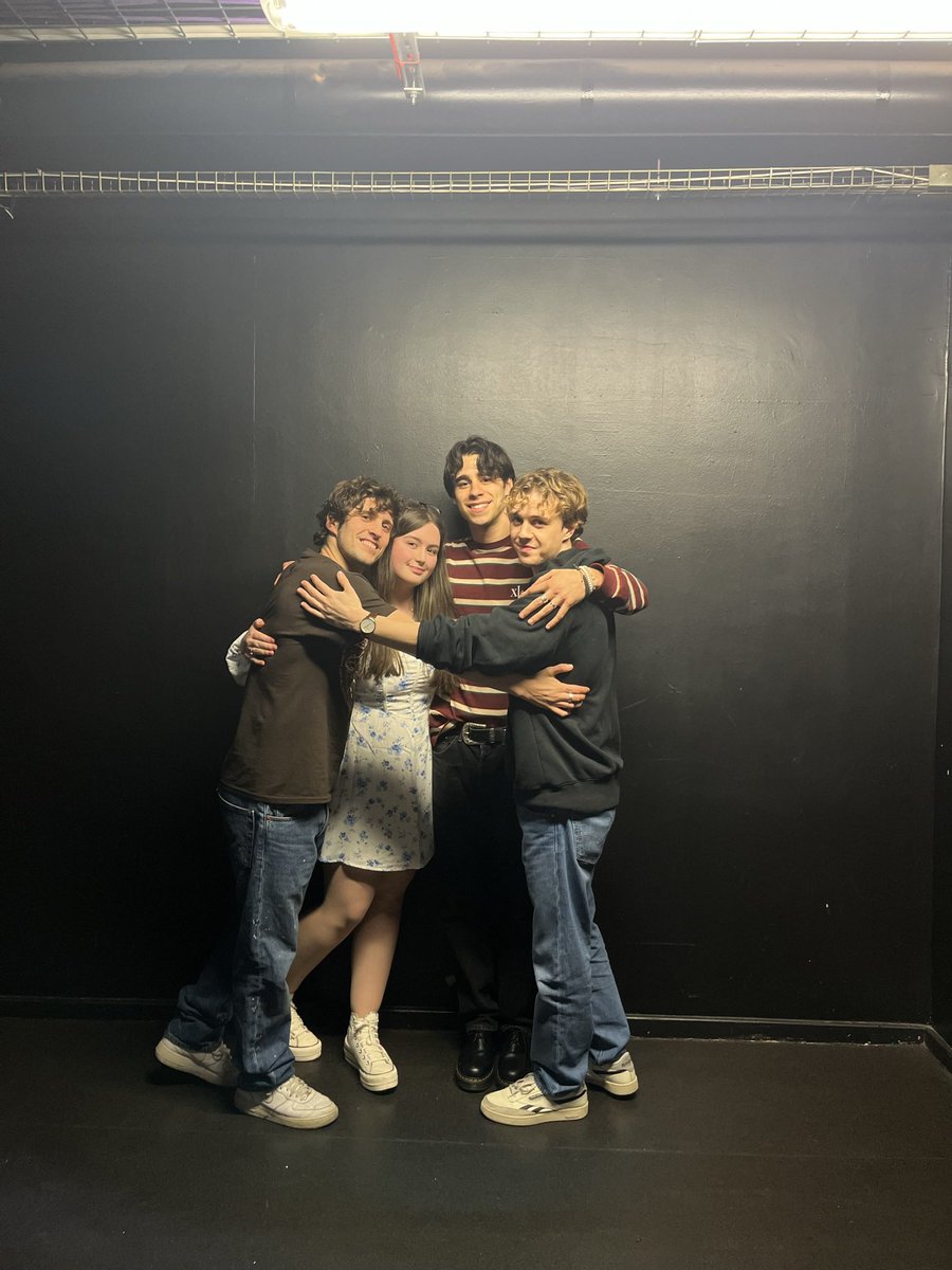 tnhmbvalentne's tweet photo. my favs forever ❤️🔥 & forever grateful for them 🥵 #4YearsofNewRules https://t.co/olSUVn9eaL