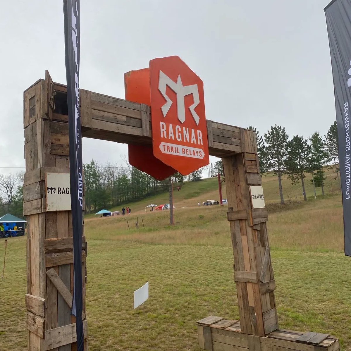 runnersdoingood's tweet photo. 8 runners. 120 miles. Woods. Rocks. Hills. Kentucky. 

All to benefit the Leukemia &amp; Lymphoma Society. Ragnar Trail KY, we're coming for ya!

Anyone willing to give to support this cause, we'd love you in our corner!

https://t.co/DxsfCu7c4b 

@LLSusa 

#RunnersDoingGood https://t.co/PyXKi92PIt