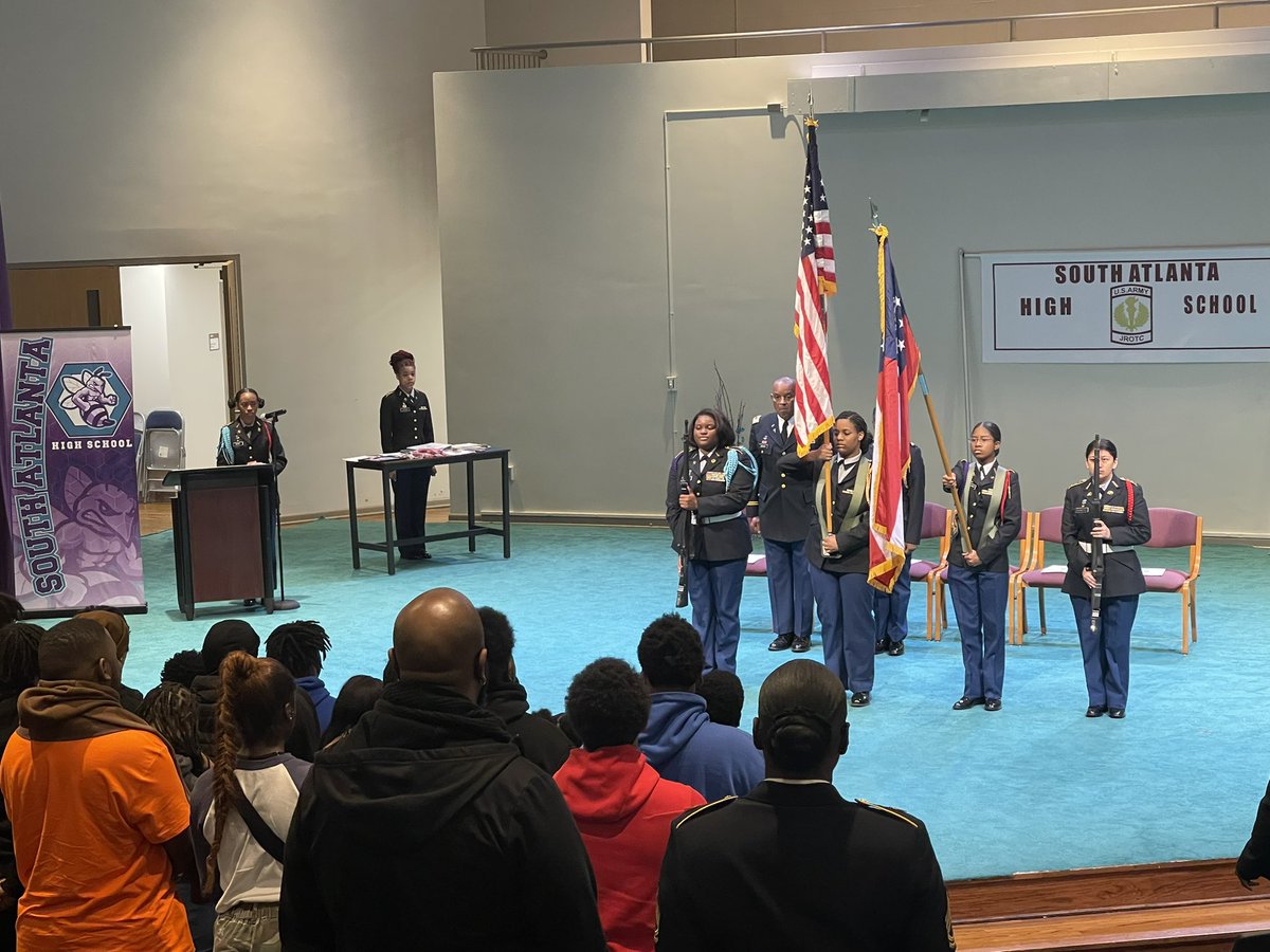 BuffordMEd's tweet photo. JROTC 2023 Award Ceremony 🏅 #Hoorah https://t.co/QPG7fAMXek