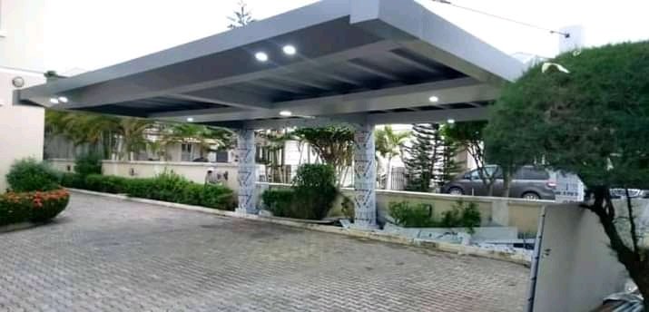 PaschalEbeh's tweet photo. @akintollgate Car Port Call:09156562171, WhatsApp:08098500103 https://t.co/byqcN15wY6