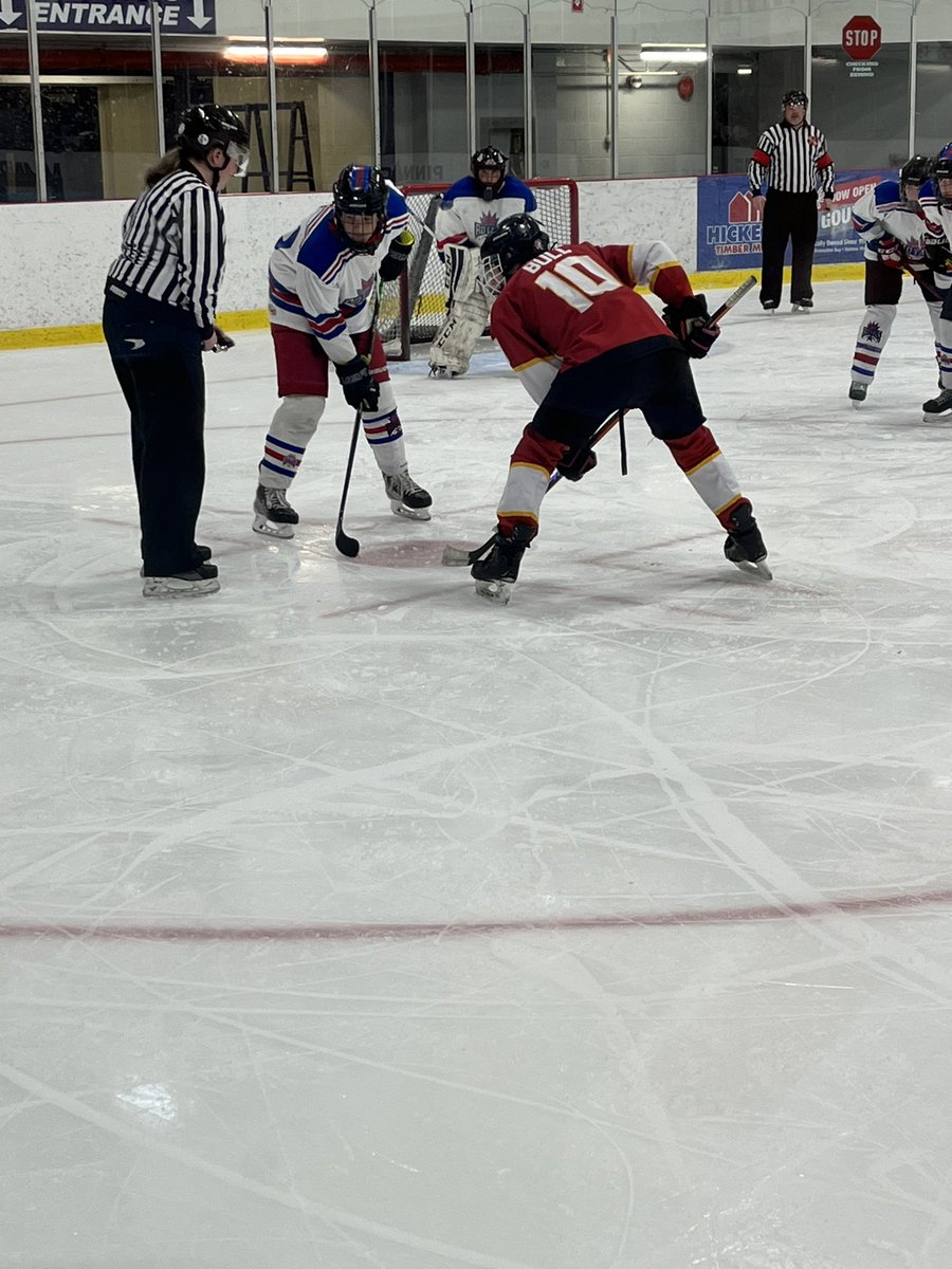 Davis12_'s tweet photo. Both boys going for gold in the U18 Hockey Provincials. First year we had to split up. My oldest is finishing up his last year of minor hockey. Lots of great memories, friendships and lessons learned throughout the years. Going to shed a few tears today #GoRoyals https://t.co/b7vHZigpk3