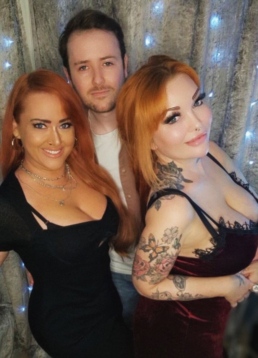 ShellMalham's tweet photo. 3 is never a crowd when we get together! 🥳 #bdaydrinks https://t.co/NhFcORMTLM