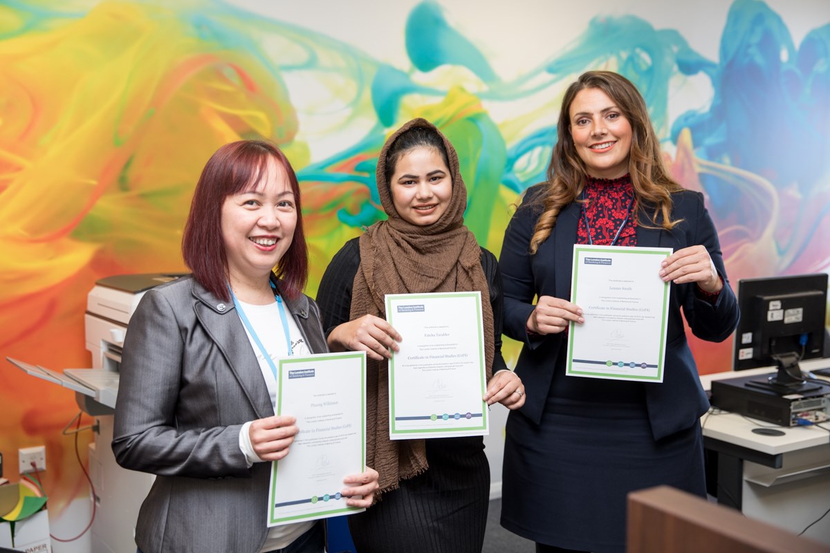 coleggwent_cym's tweet image. O Gynnal a Chadw Cerbydau i Fenywod i Hyfforddi Campfa, mae ystod eang o gyrsiau rhan-amser yn dechrau’r mis hwn🚗🔧🏃🏼‍♀️

Cymerwch y cam nesaf hwnnw ymlaen tuag at eich #gyrfa newydd, #prifysgol neu gwrs arall ✨🎓

Ymgeisiwch nawr: ow.ly/hyjq50NGORc