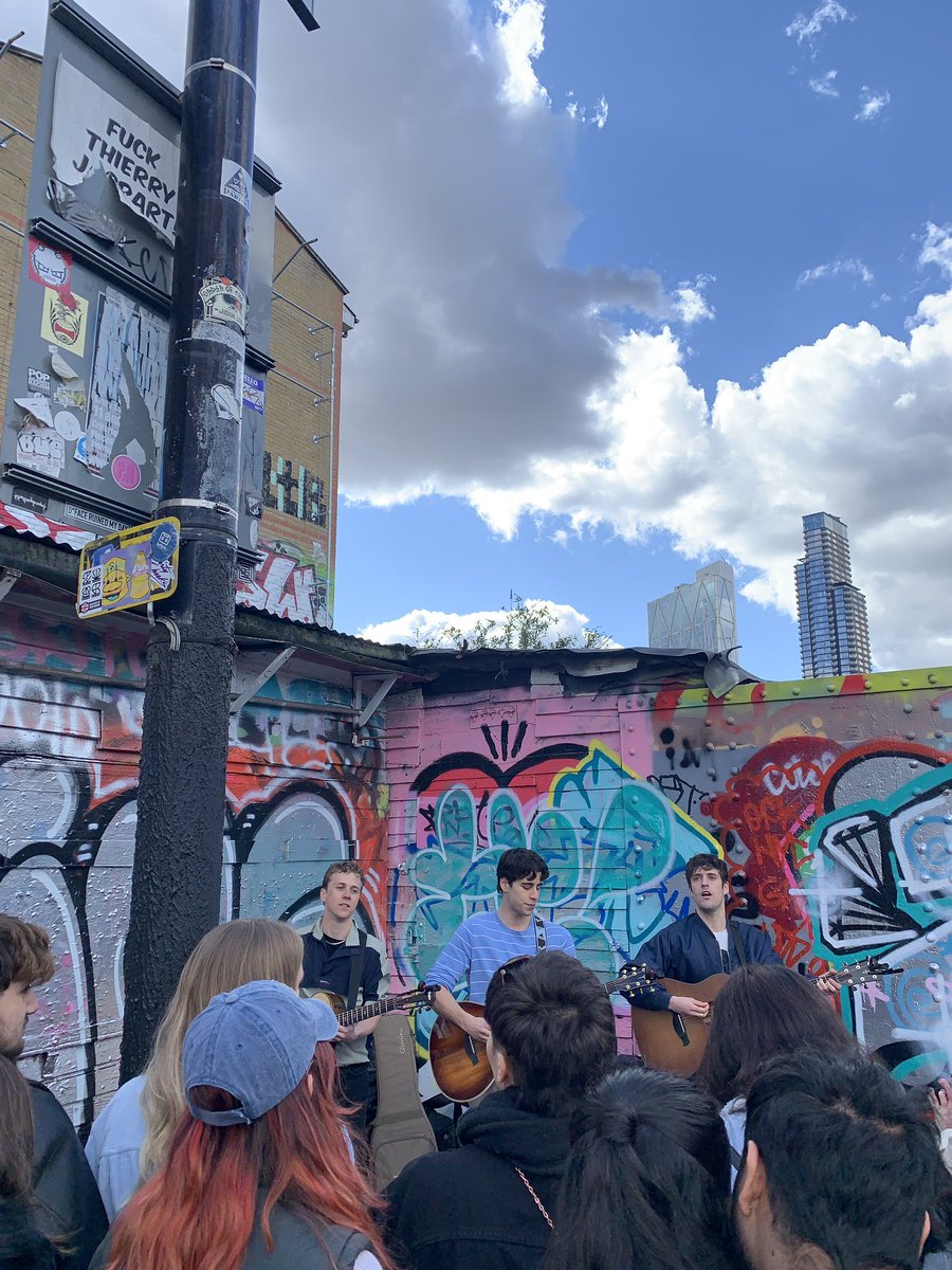 thenialliecult's tweet photo. around this time last year i saw @newrulestweets for the first time ever and since then i have always had the best time every time I have gone to see them 🥹💖💖 can’t wait to see them many more times and meet and make more friends #4YearsofNewRules https://t.co/CEp5eyIbGi
