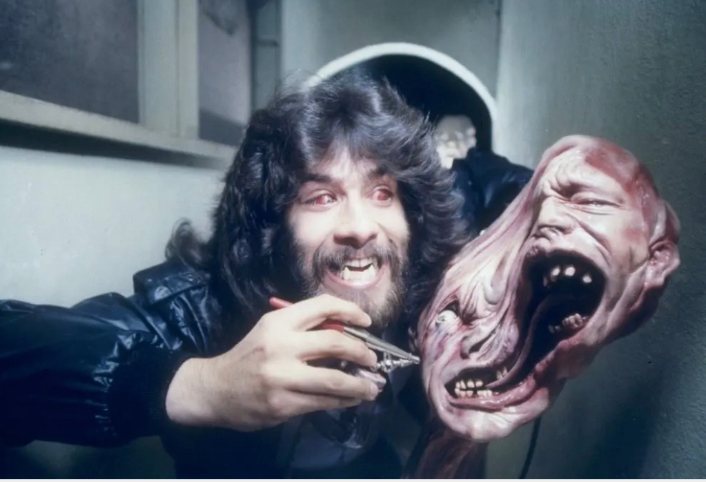fvf_podcast's tweet photo. I don't remember this scene in the film, Ouch 😳   https://t.co/B350eCzI9w
#johncarpenter #horrormaster #horror #horrornerds  #horrorlovers #horrorpod  #kurtrussell #thething #monsterfilms #keithdavid #80shorror #1980s #behindthscenes  #practicaleffects #robbottin      ⁠
⁠
⁠ https://t.co/QYlBJF9orX