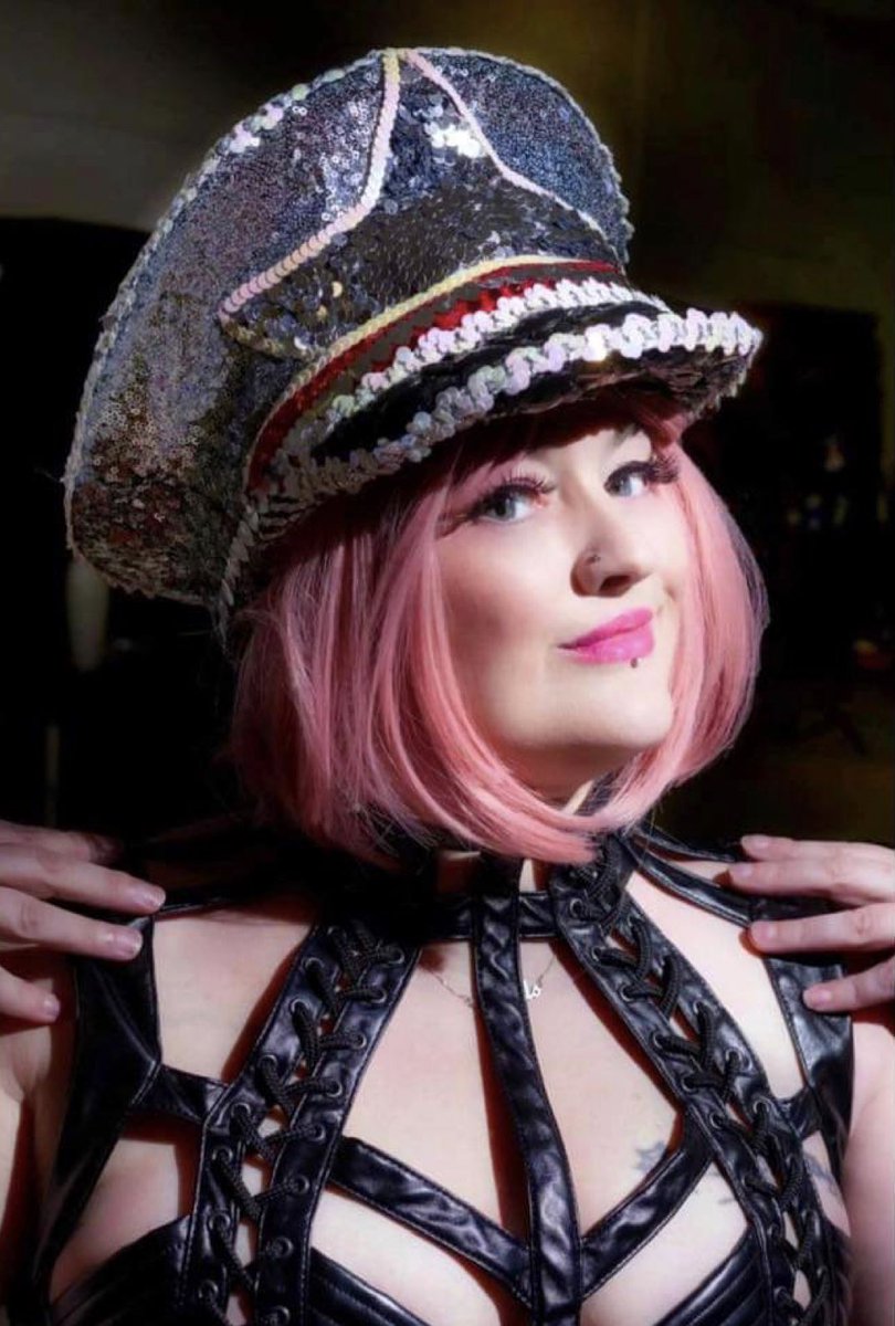 NW Burlesque Show tweet media