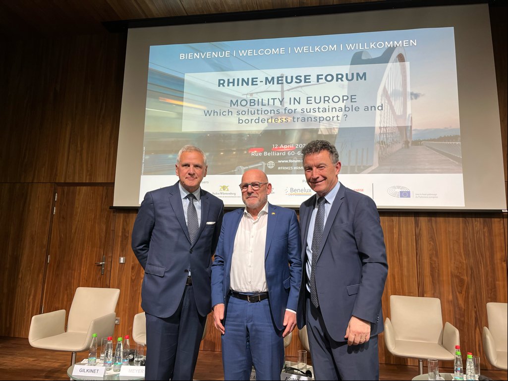 peeters_kris1's tweet photo. A pleasure to speak at the Rhine-Meuse Forum 2023, discussing solutions for #SustainableTransport and borderless #mobility in #Europe. As the EU’s climate Bank, we invest in infrastructure and innovation projects that support safe, accessible, green and efficient transport #frm23 https://t.co/zCmSp9y7IU