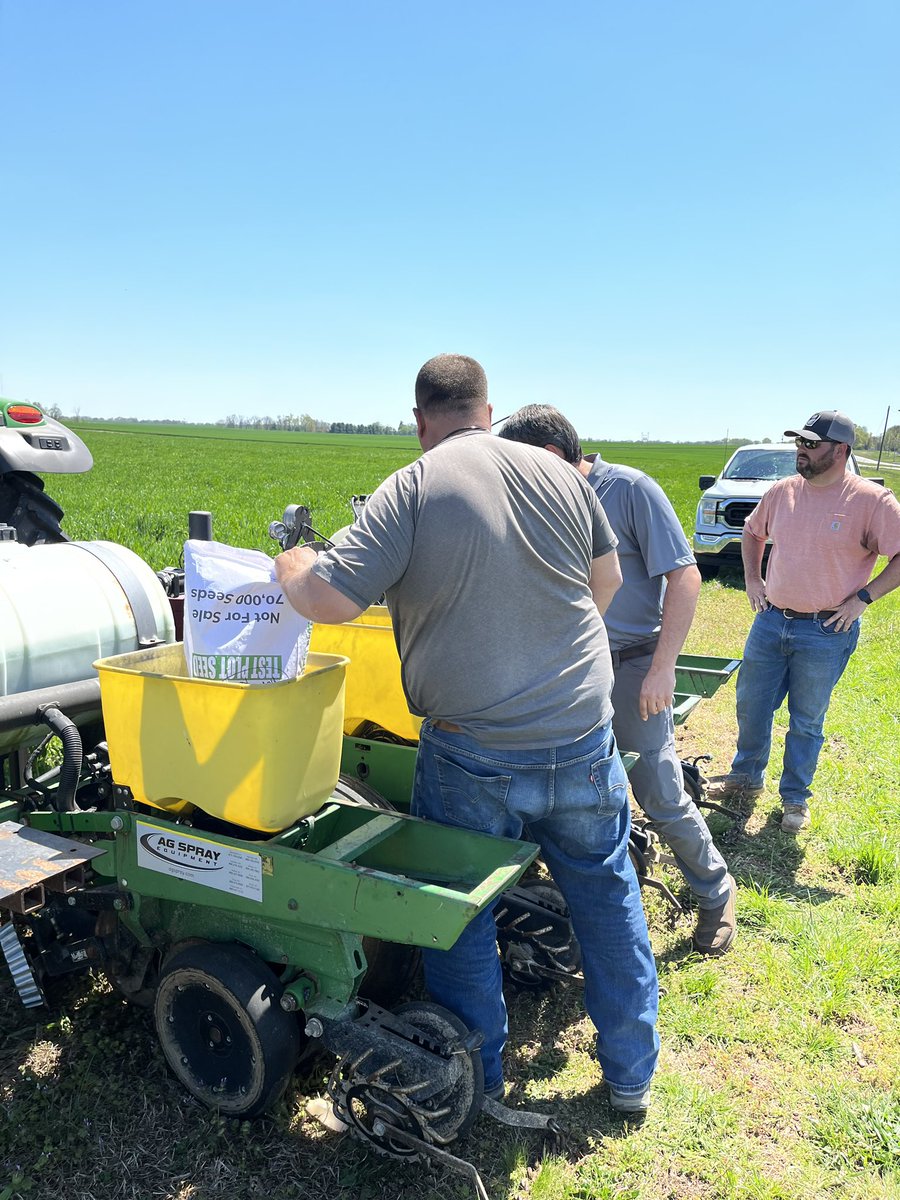 Nutrien_TNWKY's tweet photo. Our Dyna-Gro full season soybean plot in winter cover crop was planted yesterday at the Innovation Farm in Hopkinsville! We are excited to learn from this trial and provide that data to our customers to better serve their needs. #plant23 https://t.co/AKajOkhFjo