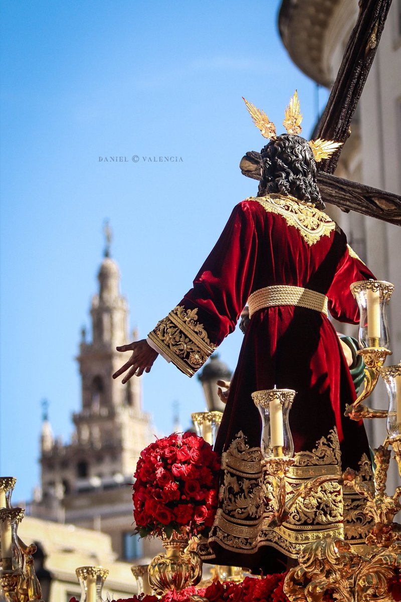 SEMANA SANTA DE SEVILLA 2023
Hilo Resumen Fotografíco (I)
#DomingoDeRamos 2023 
#SemanaSantaSevilla2023 #TDSCofrade #Sevilla 

📸 <a href="/Hdad_Amor/">Hermandad del Amor</a> <a href="/HermandadPaz/">Hermandad de la Paz</a>