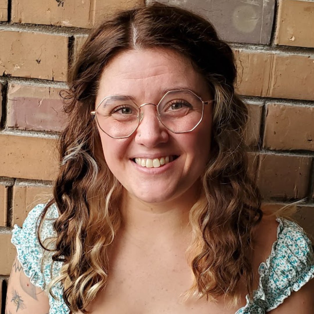 UBGSE's tweet photo. Celebrating the #UBuffalo Teacher Residency Program with Resident Alexis Orr. She currently holds a bachelor's degree in English and adolescent education and has decided to further her academic studies in early childhood and childhood education. πππ
#UBGSE #StudentProfile https://t.co/Wd7CTI6ZvV