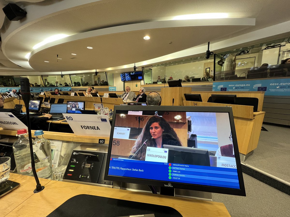 <a href="/EESC_TEN/">EESC Energy, Transport & Digital  🇪🇺</a> met today in Brussels.

2️⃣ subjects for debate: 

#TheElectricityMarketReform

eesc.europa.eu/en/our-work/op…

#GreenTransitionInTransport 

eesc.europa.eu/en/our-work/op…

#GreenTransition
#Transport
#ElectricityMarket
#Reform

🇪🇺⚡️🚅🚠🔋🚢🚆⚡️🇪🇺