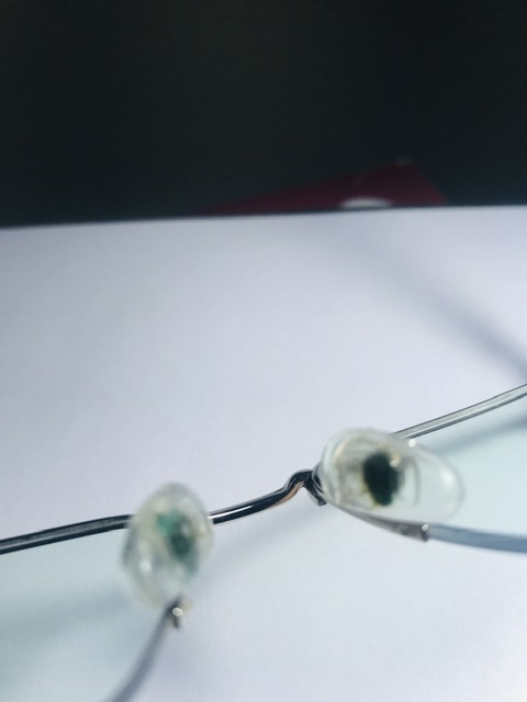 Sumit3933's tweet photo. @Lenskart_com Problems: change of Color of nose pads from transparent to green leading to bacterial growth
And making it slippery to wear https://t.co/bzE2w4JxwE