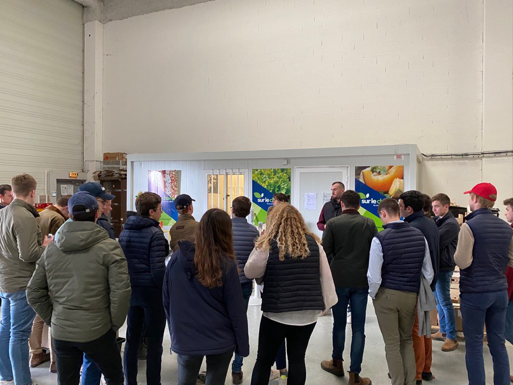 Le Groupe SCAEL accueille une classe de Bac Pro STAV de l’institut d’Anchin à Pecquencourt (59) pour leur présenter la diversité de son activité et de ses métiers 📚🌾

#découverte #transmission #jeunesse